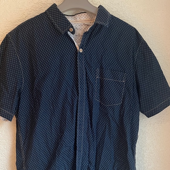 navy and white short sleeve button down casual shirt - Picture 1 of 4